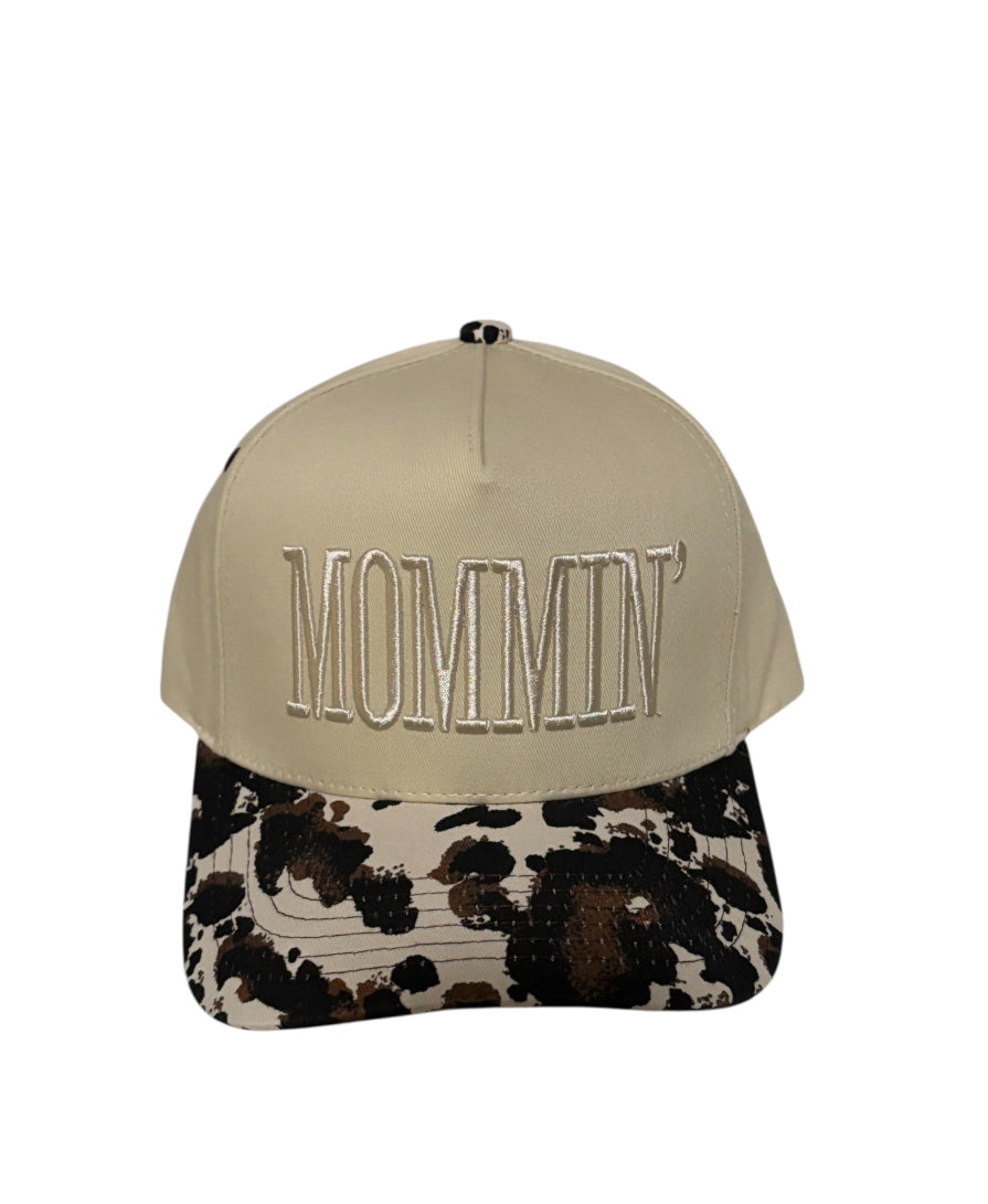 MOMMIN’ Trucker Hat